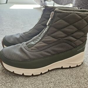 NEW Easy Spirit Boots - 8W